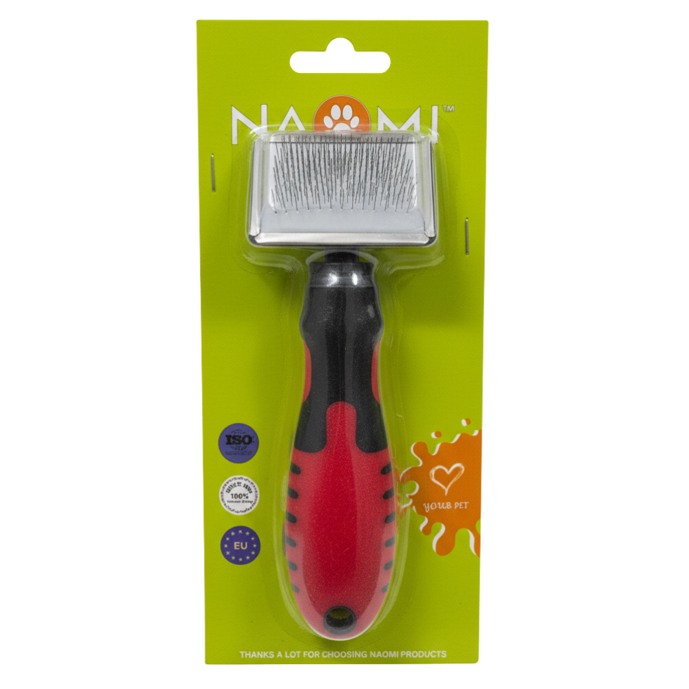 Pet grooming brush with red handle and black bristles in green packaging featuring the brand 'Narumi'.
