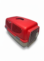 Travel Pet Box with Clips 56*26Cm Red.