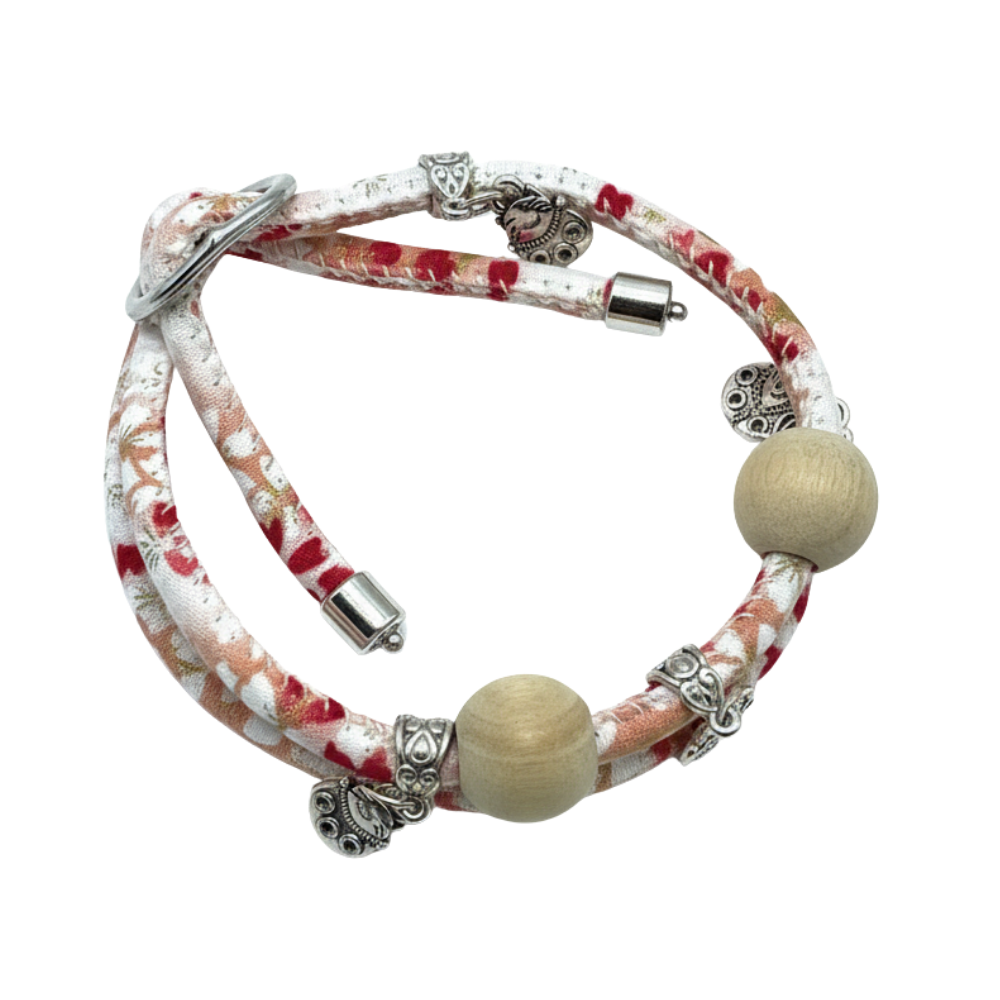 FB WOOD COLLAR FOR CATS AND SMALL DOGS.