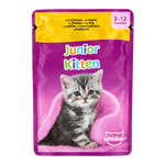 عبوة Junior Kitten بالفراخ بخلفية بيضاء
