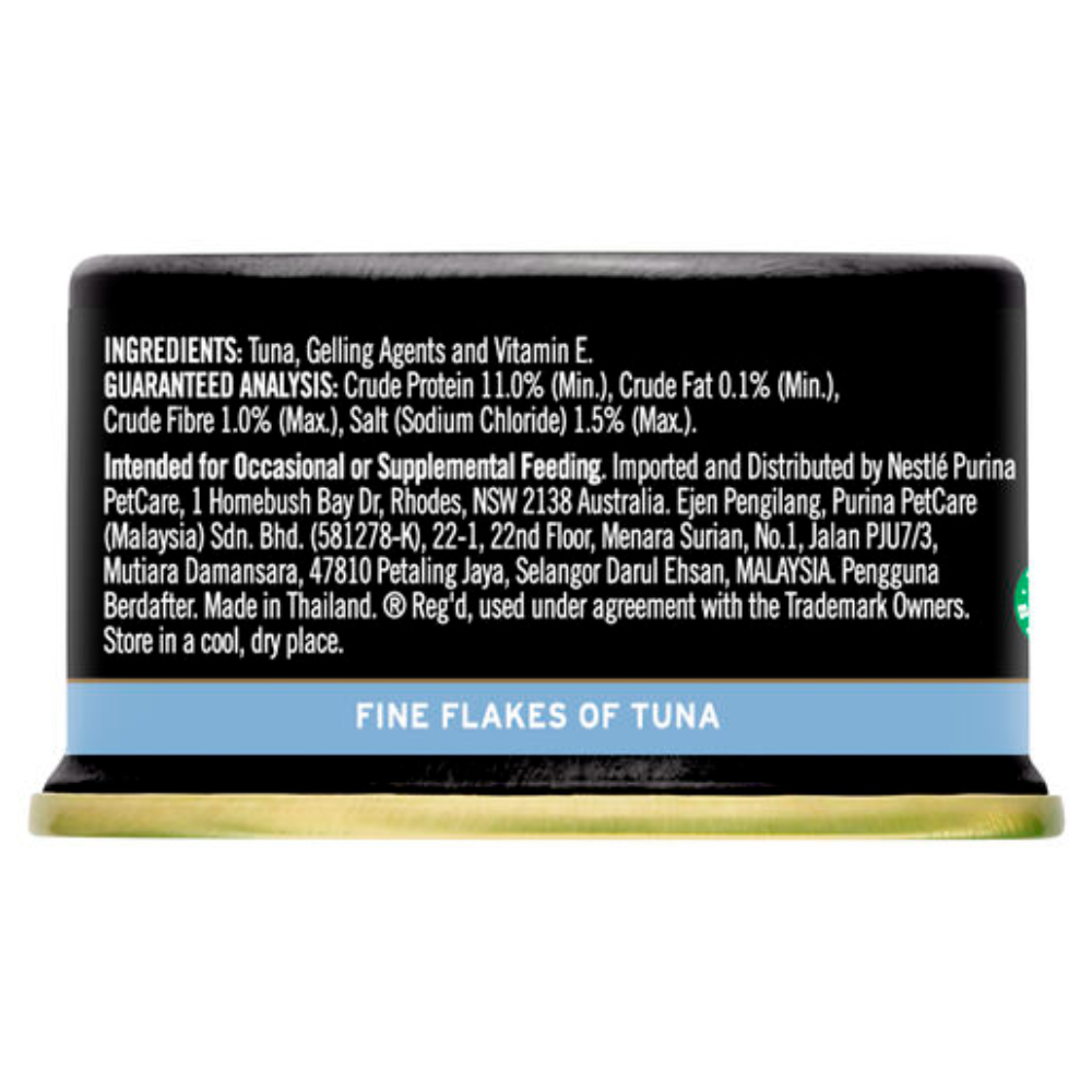 Back of a tuna can with ingredient and guaranteed analysis details on a white background