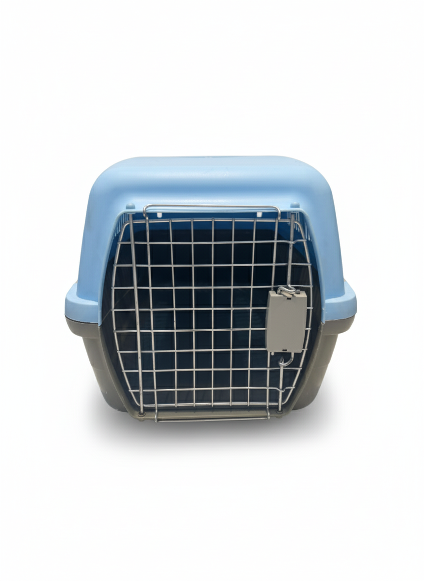 Travel Pet Box with Clips 56*26Cm Light Blue.