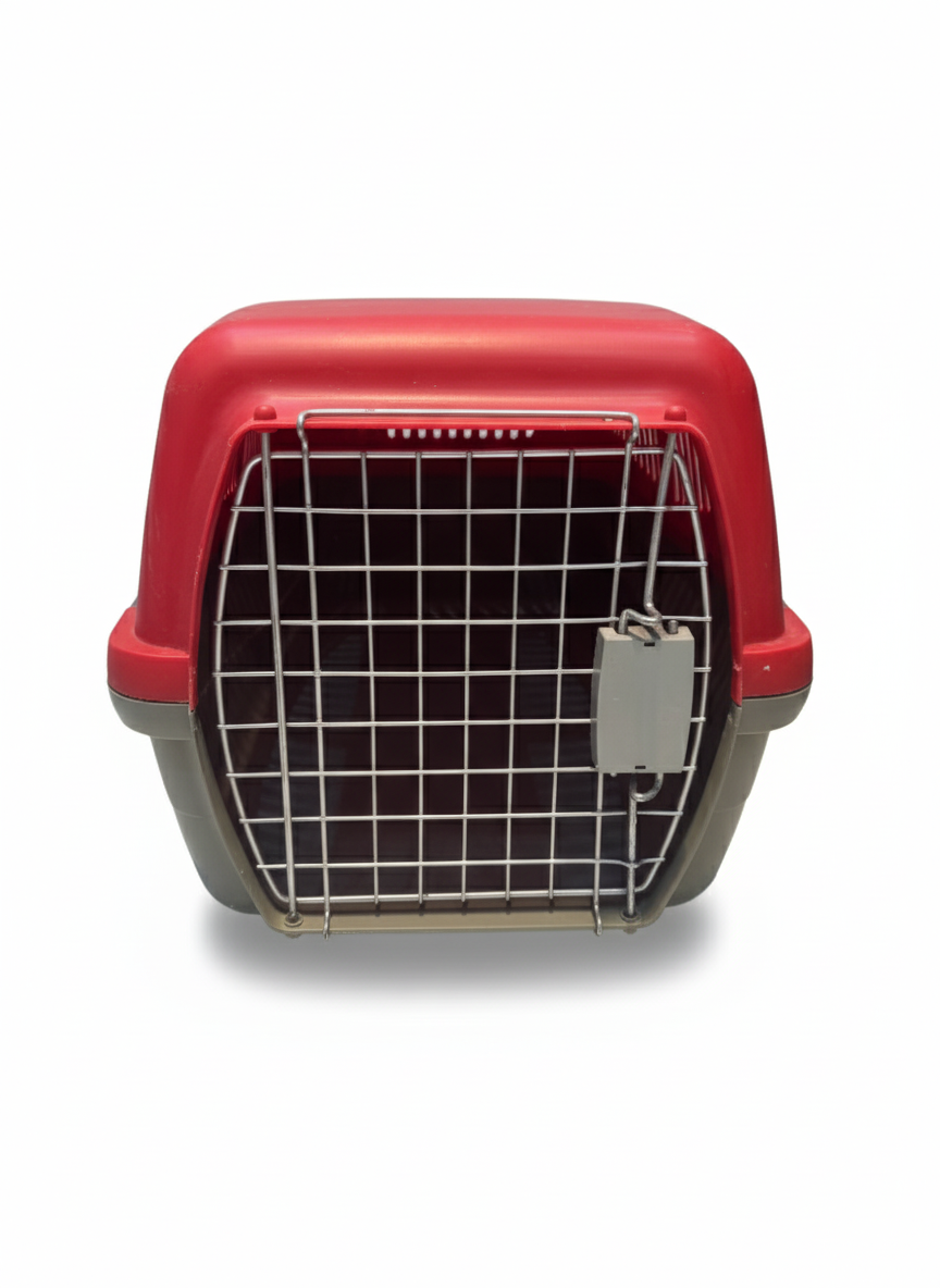 Travel Pet Box with Clips 56*26Cm Red.