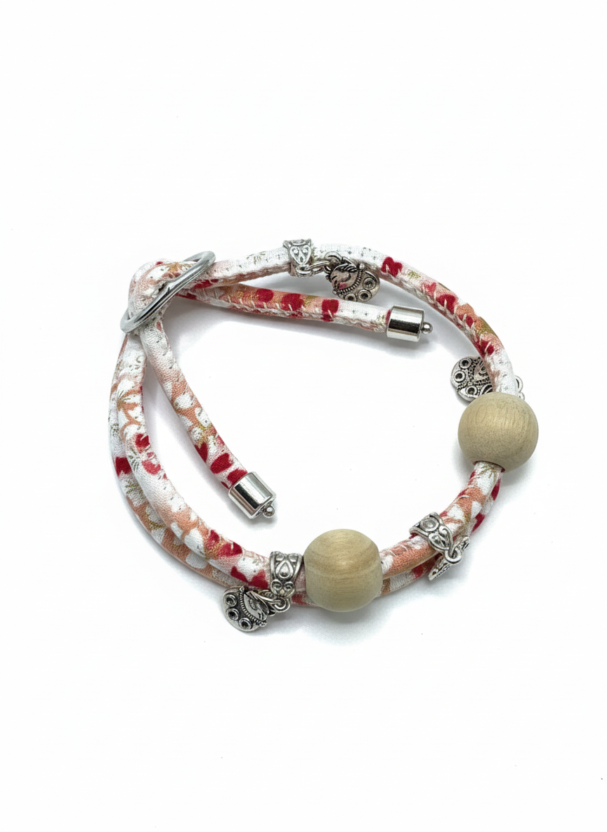 FB WOOD COLLAR FOR CATS AND SMALL DOGS.