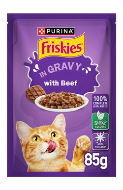Friskies Beef Chunks in Gravy Wet Cat Food Pouch 85g.