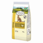 Chat & Chat cat food bag 900g on white background