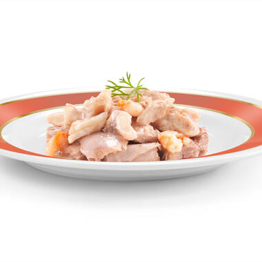 FANCY FEAST Adult Royale Seafood & Chicken Medley Glazed in Tuna Jus Wet Cat Food 85g.