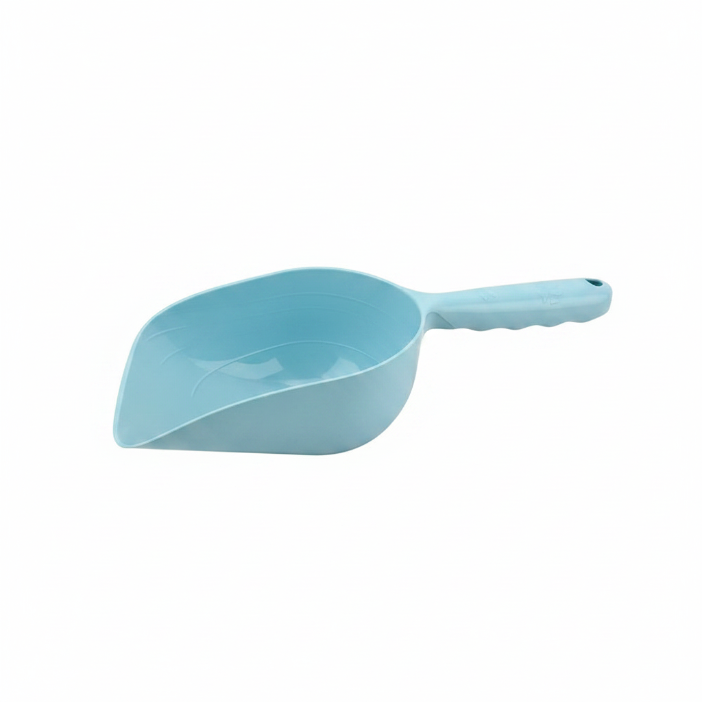 Green Leaf Scoop - Side with hand